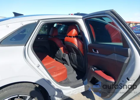 2022 Kia K5 Gt-Line z USA, uszkodzony, nr VIN 5XXG64J20NG131360